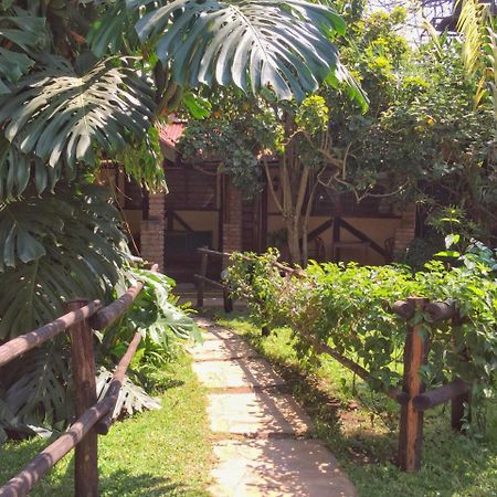 Outpost Lodge Аруша Екстериор снимка